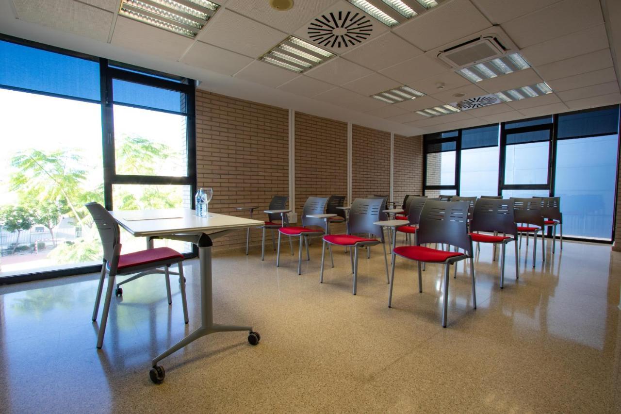 Villa Alojamiento Y Congresos - Villa Universitaria San Vicente Raspeig Ngoại thất bức ảnh